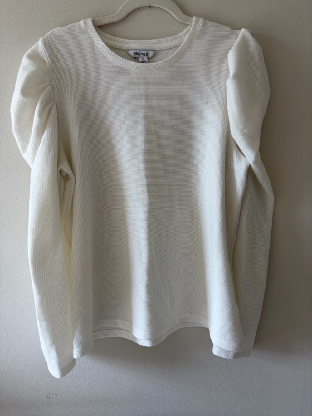 Nine West Off-White Puff-Sleeve Crewneck Sweatshirt